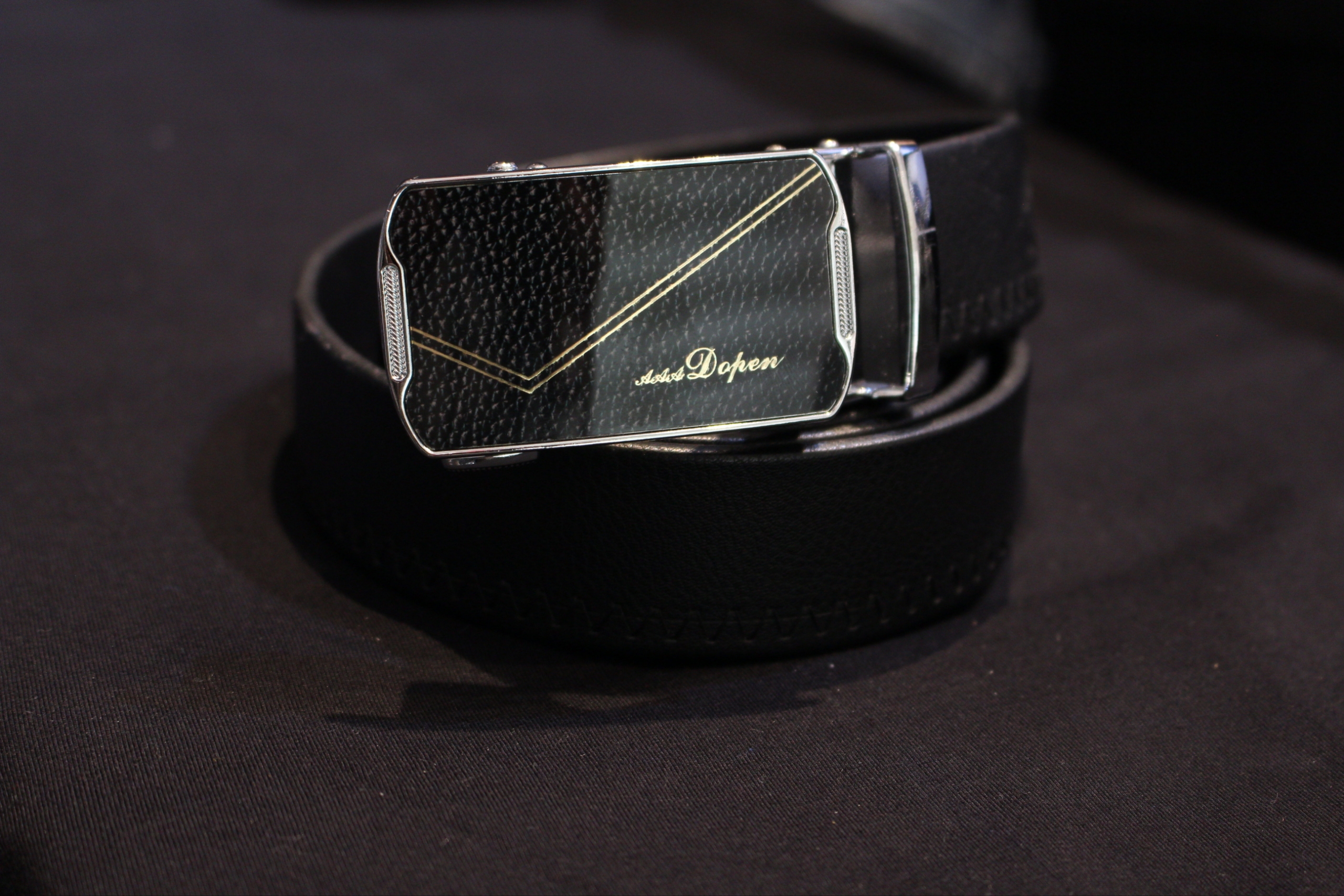 کمربند ریلی فوم درجه‌یک مردانه رنگ سیلور صفحه شیشه ای