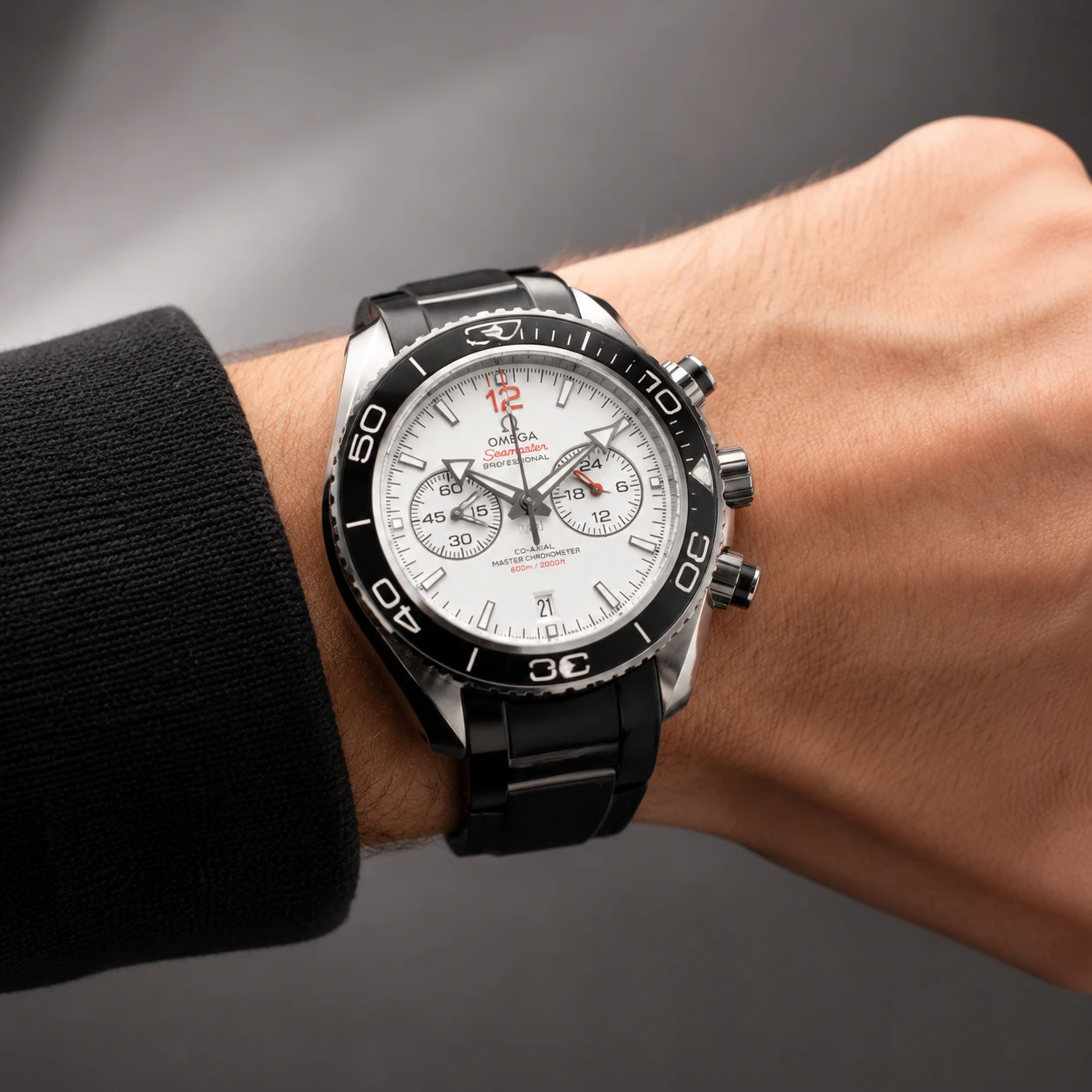 ساعت مچی مردانه امگا Seamaster Planet Ocean 600M صفحه سفید بند پیو