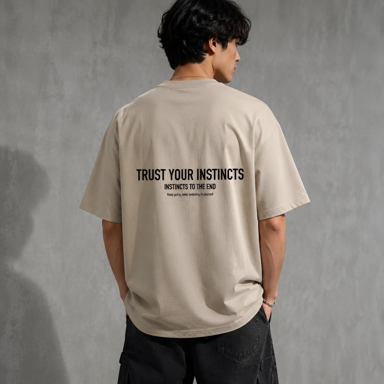 تی شرت مردانه پشت چاپ وسط رنگ خاکی Jet Tee با چاپ TRUST YOUR INSTINCTS
