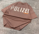 تیشرت مردانه لش باکسی موکا پشت چاپ | طرح POLIZEI| استایل خیابانی مدرن