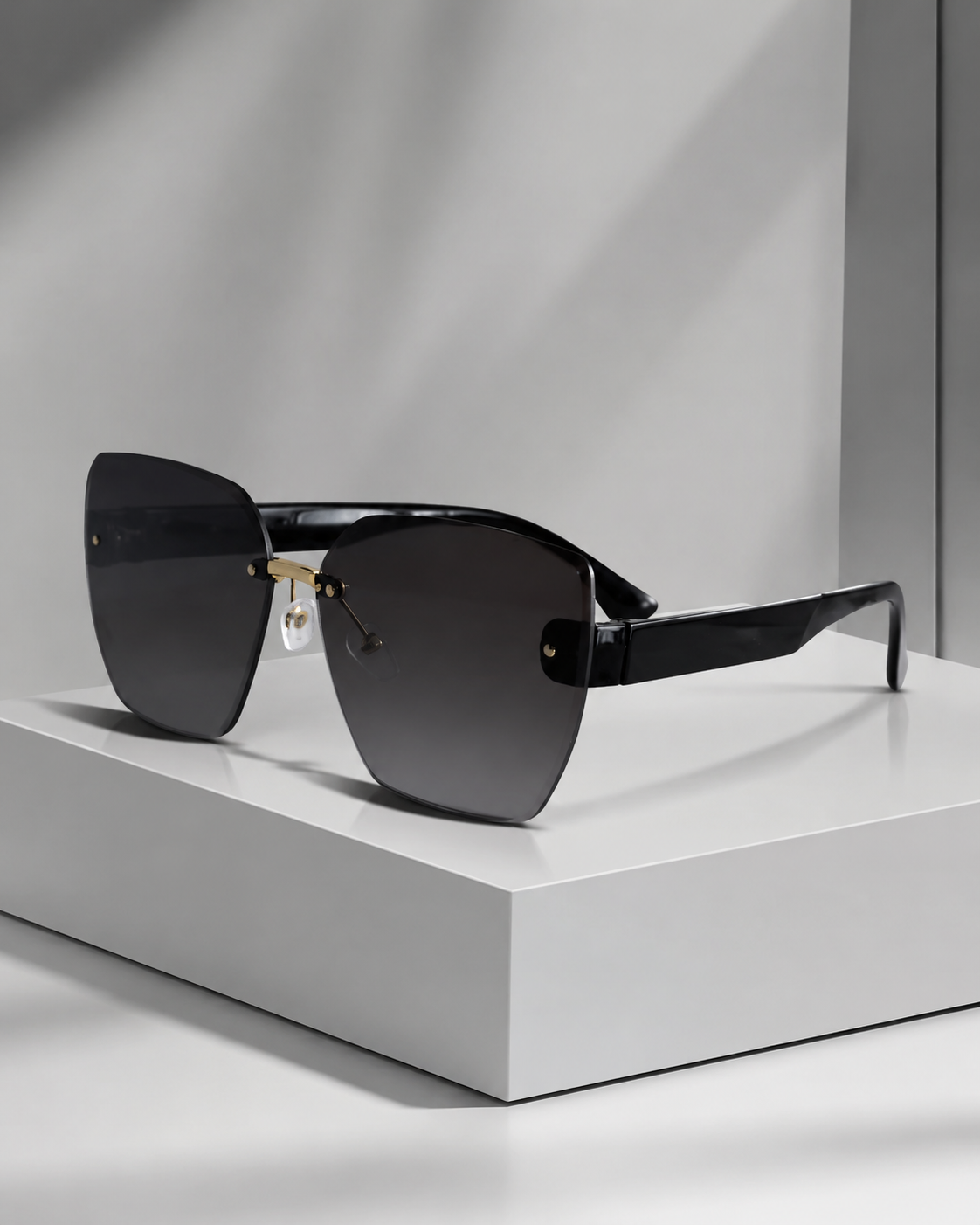 عینک آفتابی استایل مونوکروم مدل Luxury Black Cat Eye