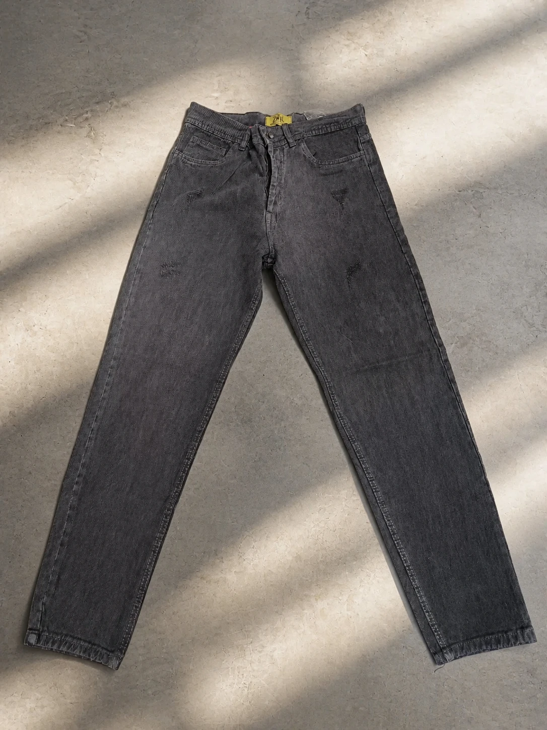شلوار جین وینتیج مردانه مام فیت مدل Minimal Scratched Charcoal