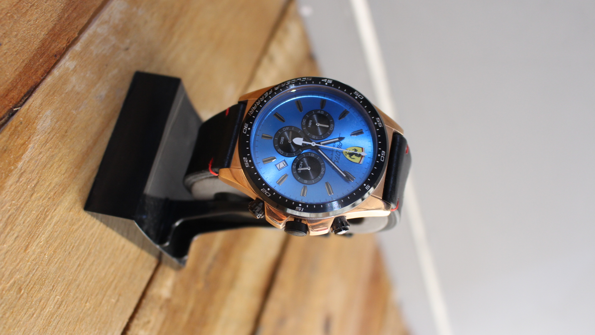 SCUDERIA FERRARI Pilota Rose Amber | ساعت کرونوگراف فراری قاب رزگلد صفحه آبی متالیک