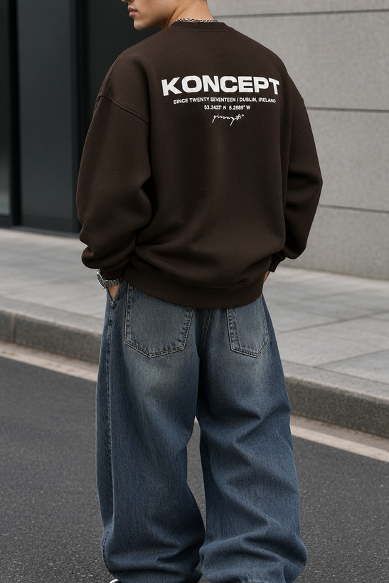 دورس یقه گرد مشکی با چاپ پشت طرح KONCEPT حامو رنگ قهوه ای موکا | Hamo Minimalist Crewneck