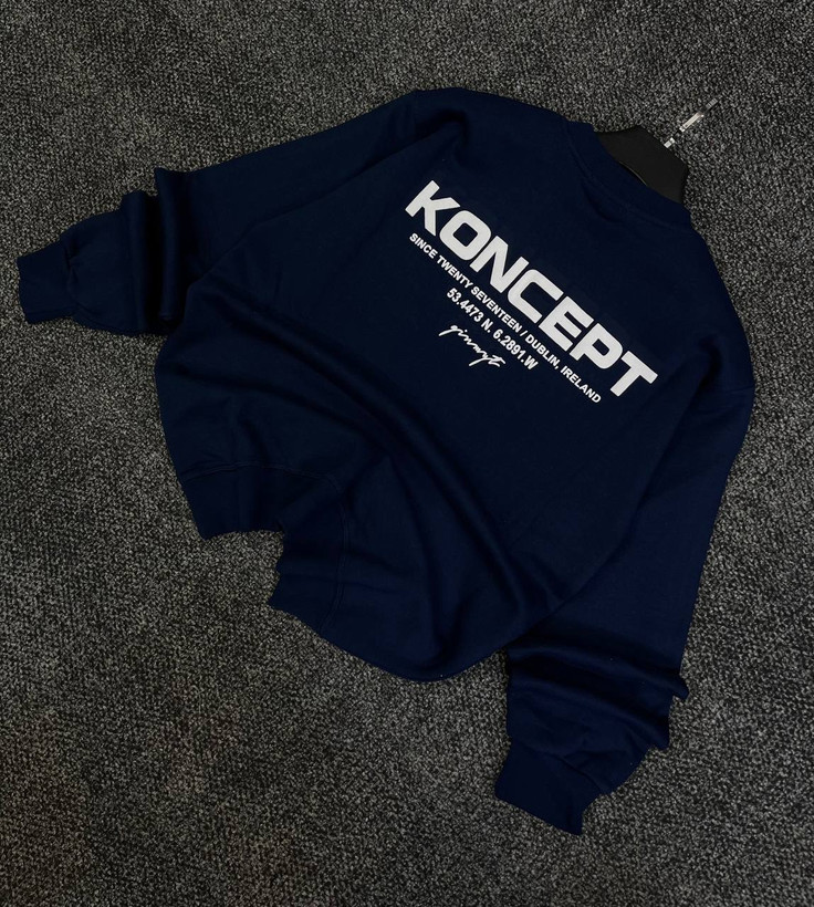 دورس یقه گرد مشکی با چاپ پشت طرح KONCEPT حامو رنگ سرمه ای | Hamo Minimalist Crewneck